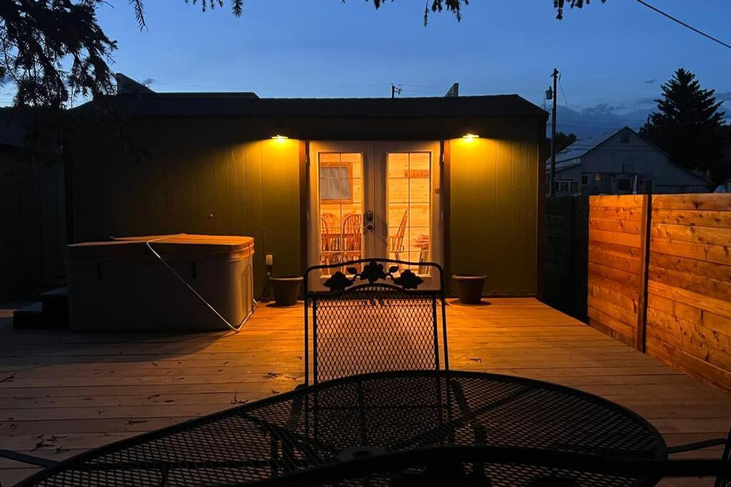 Thorpe On The Water. Creekside Nederland Cabin. Exterior photo